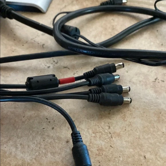 Dell Computer Monitor - Picture 3 of 6